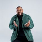 Show de Tiee reúne sucessos da carreira e músicas inéditas em Vitória