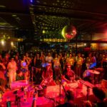 ‘De Tardinha’ une samba, brasilidades e transmissão do jogo do Brasil, em Vitória