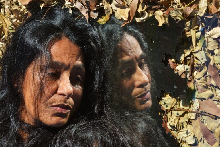 Regina Serapião lança série de videoarte sobre envelhecimento, corpo e natureza
