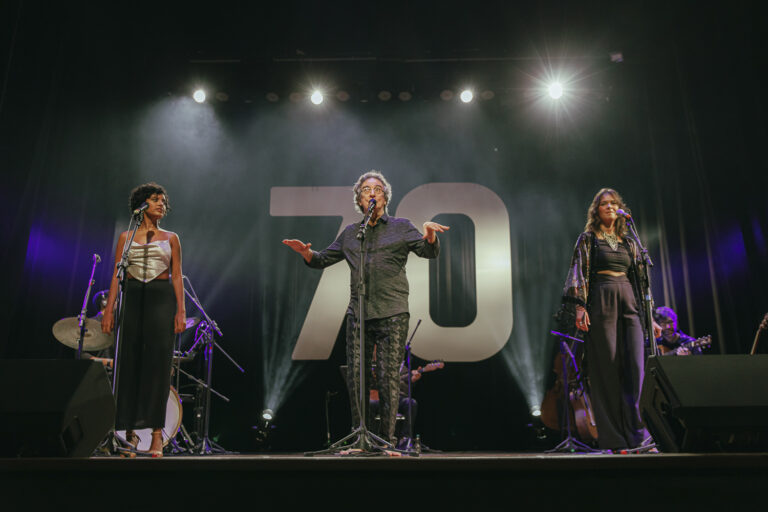 Carlos Papel lança álbum ao vivo com clássicos, inéditas e participações de artistas capixabas 9 Carlos Papel lança álbum ao vivo com clássicos, inéditas e participações de artistas capixabas
