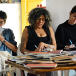 Livro criado em oficina de poesia ganha lançamento gratuito em Vitória