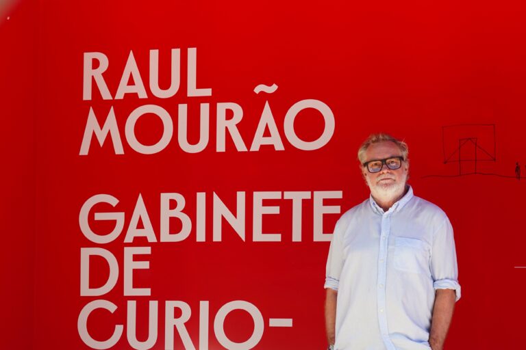 Raul Mourão se despede de exposição com bate-papo na Casa do Governador 8 Raul Mourão se despede de exposição com bate-papo na Casa do Governador