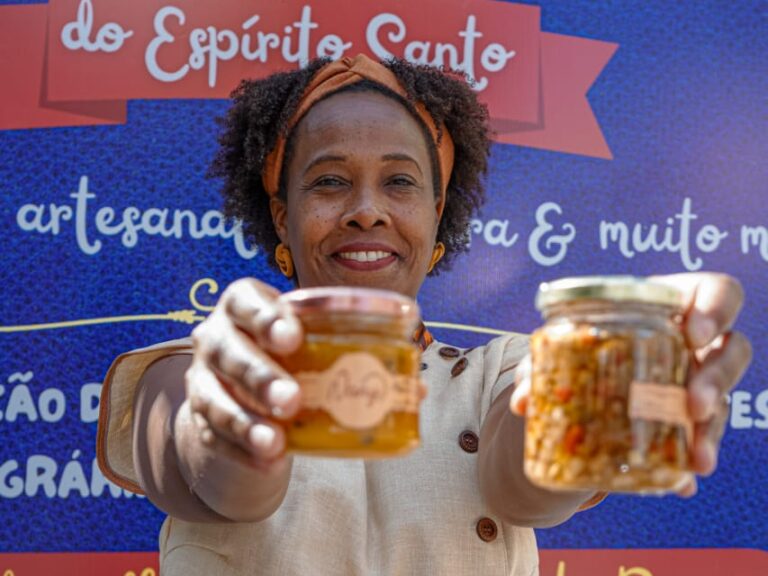 Feira quilombola reúne gastronomia, artesanato e atividades culturais em Vitória