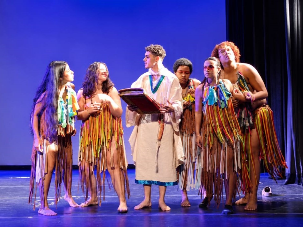 Floresta encantada ganha vida em espetáculo infantil no Centro de Vitória 5 Espetáculo infantil leva seres fantasticos ao Teatro Sônia Cabral. Foto: Divulgação