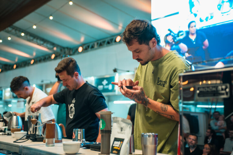 Festival COFFEES reúne degustações, workshops e competições de café em Vitória
