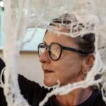 Rosana Paste celebra 40 anos de produção artística com exposição no MAES