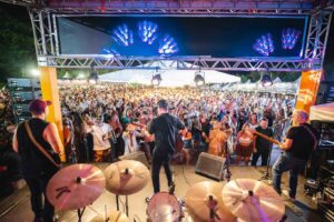 Shows gratuitos reúnem artistas capixabas de MPB, chorinho, pop e rock em Vila Velha