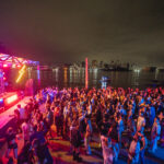 Discotopia leva música eletrônica para a Praia da Guarderia neste sábado (8)