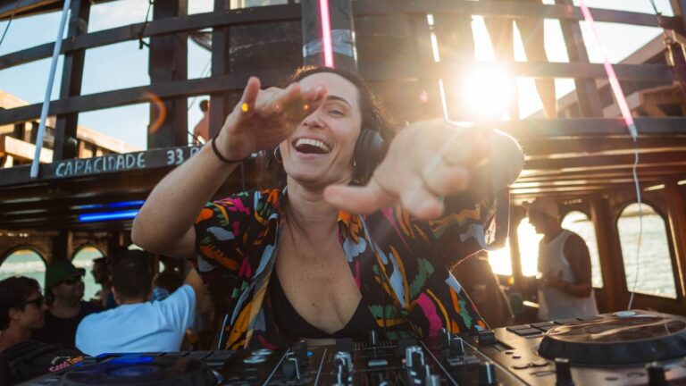 Discotopia leva música eletrônica para a Guarderia neste sábado (8) 8 Discotopia leva música eletrônica para a Guarderia neste sábado (8)