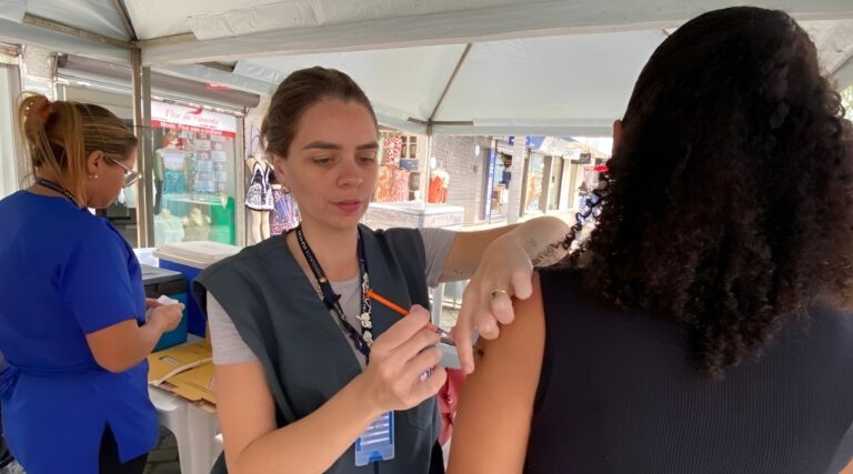 Ação oferece serviços gratuitos de saúde, emprego e direitos em Vila Velha