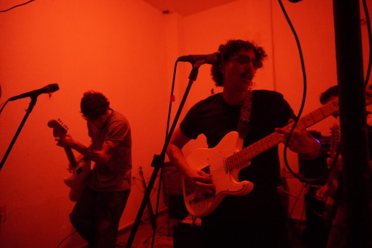 Coletivo de Vila Velha organiza despedida gratuita com show ao vivo e arte local 8 Coletivo de Vila Velha organiza despedida gratuita com show ao vivo e arte local