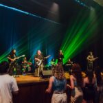 Aurora Gordon lança álbum com releituras da contracultura capixaba em Vitória