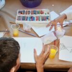 Instituto promove oficina de pintura para crianças para celebrar Cosme e Damião