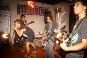 Evento reúne bandas e coletivos da cena hardcore no Centro de Vitória