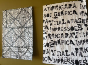 Boleia Popular e Viralata Impressões unem arte urbana e serigrafia em exposição